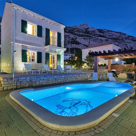 Ferienhaeuser In * Makarská