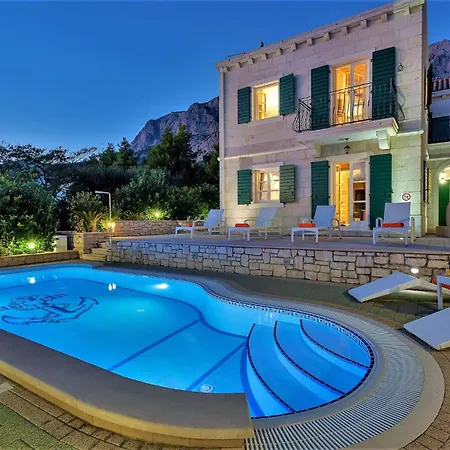 Ferienhaeuser In Vila *