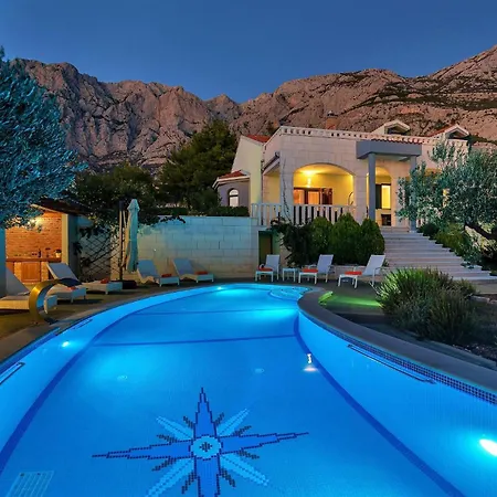 Ferienhaeuser In Vila Makarská