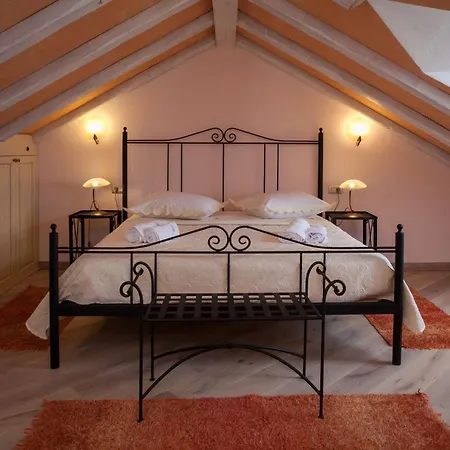 Vila Ferienhaeuser In *