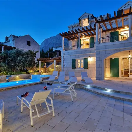 Ferienhaeuser In Vila *