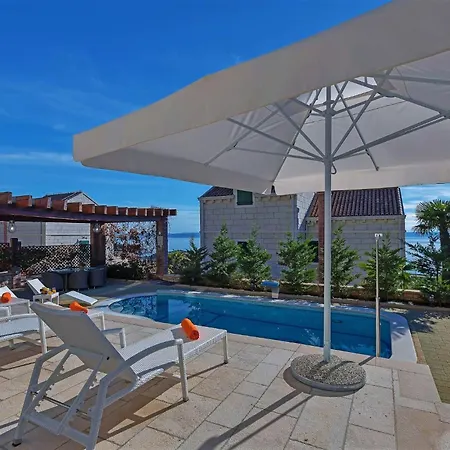 Ferienhaeuser In Vila Makarska
