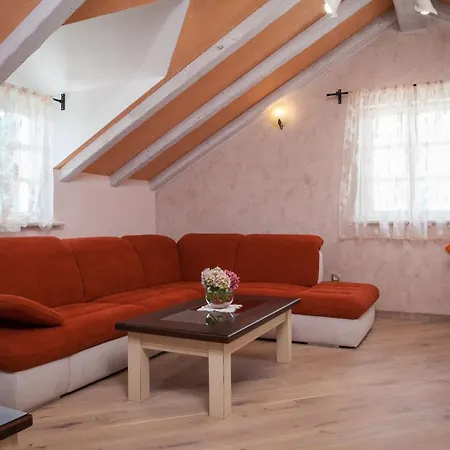 Ferienhaeuser In Vila Makarska